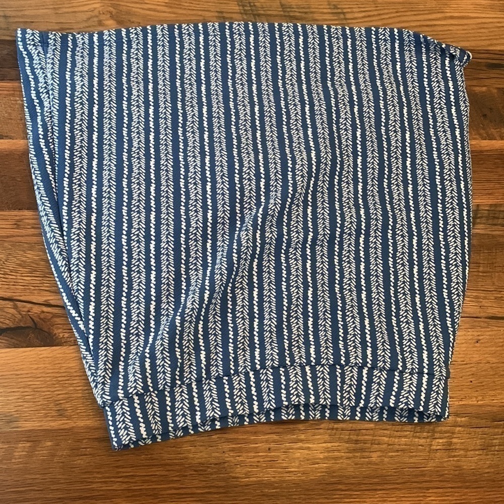 Le Lis Stretch skirt ✨ - Picture 7 of 9